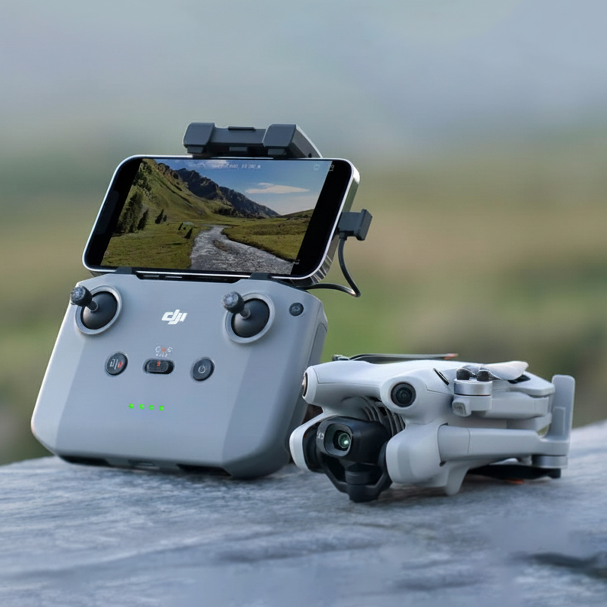 DJI Mini 4 Pro Drohne