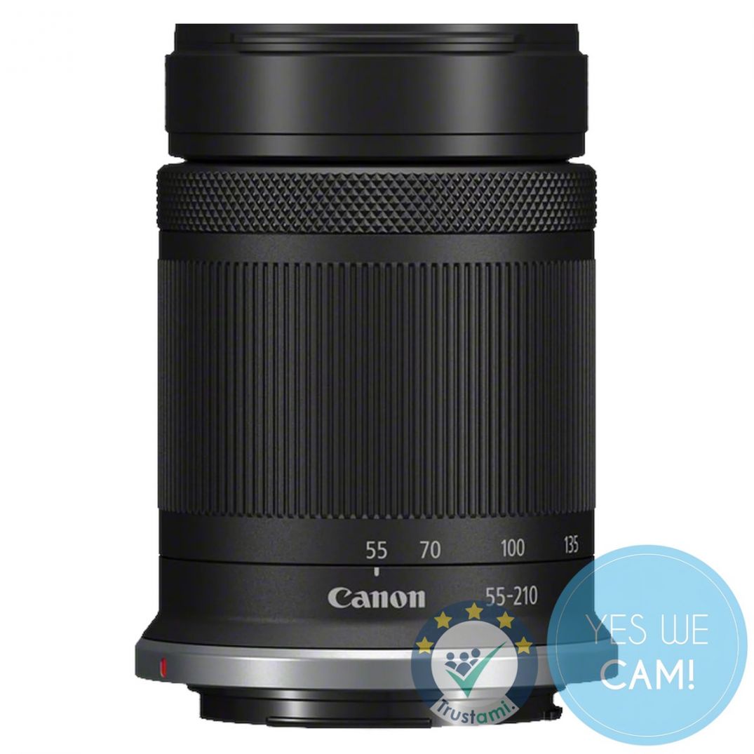 Canon RF-S 55-210mm F5-7.1 IS STM Teleobjektiv auf Canon EOS R Kamera montiert – Seitenansicht im Einsatz