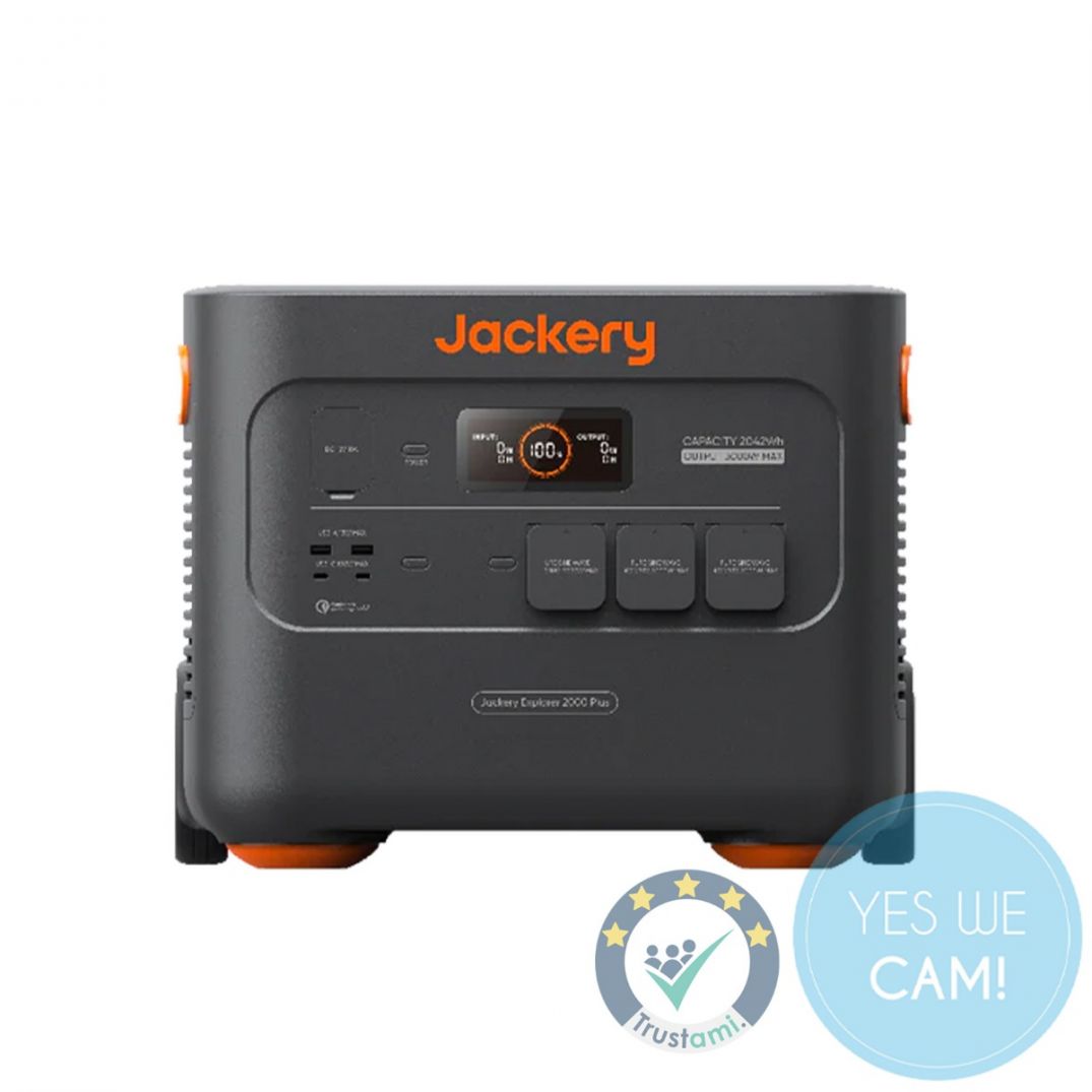 Jackery Explorer 2000 Plus Tragbare Powerstation in Frontansicht mit Display, Anschlüssen und Prüfsiegel
