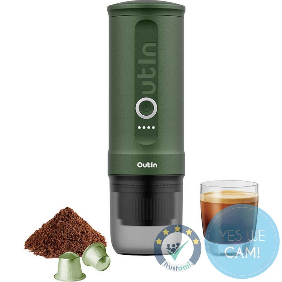 OutIn Nano Forest Green Portable Coffee Machine mit Espresso Glas Kaffeepulver und passenden Kapseln