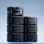 Bluetti B500K Erweiterungsbatterien gestapelt im modularen System