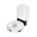 EZVIZ RE4 mit Ladestation im Wohnraum