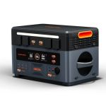 OSCAL PowerMax 2400 SE Powerstation schräg von links mit Display, Anschlüssen und seitlicher Belüftung