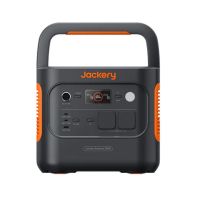 Jackery Explorer 2000 V2 Tragbare Powerstation in Frontansicht mit Display und Stromanschlüssen