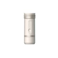 OutIn Fino Sandstone White tragbare elektrische Kaffeemühle in Weiß mit kompaktem Gehäuse 